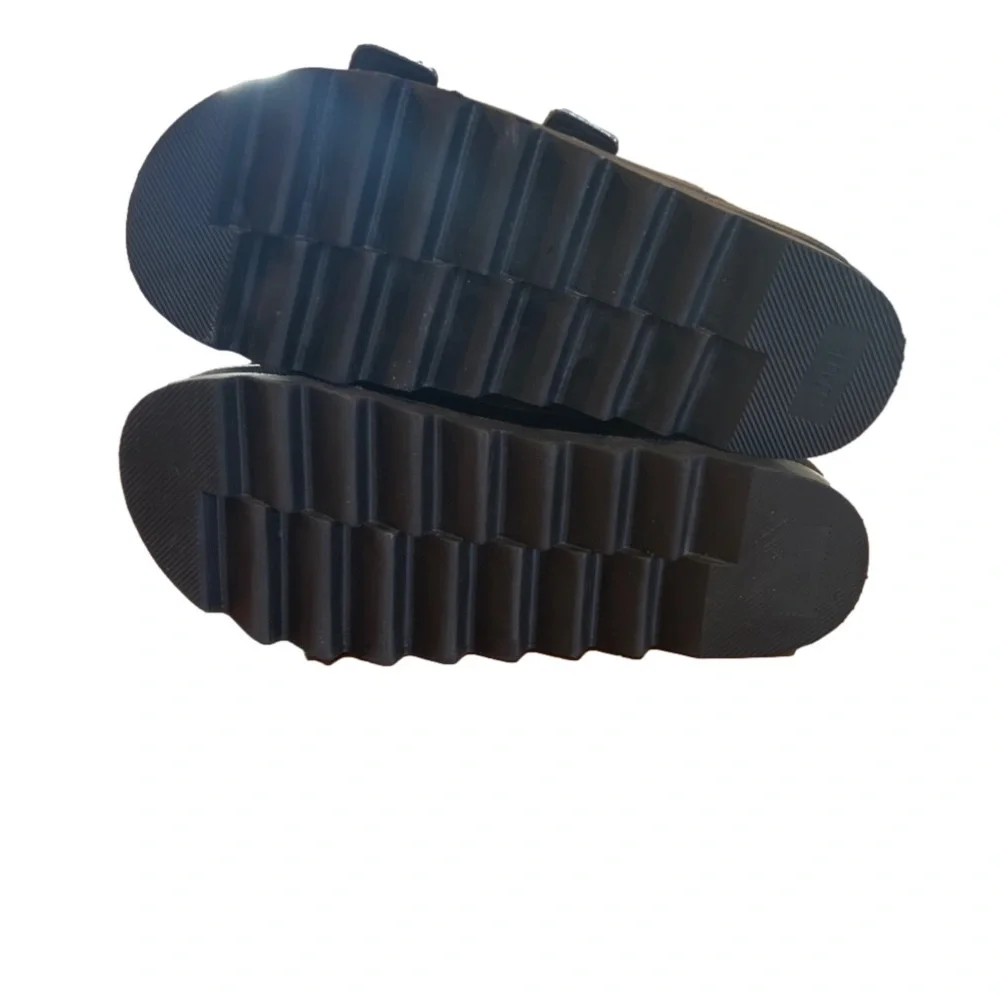 Cougar Pepa Platform Sandal NWOT Silver Metallic - Picture 4 of 7